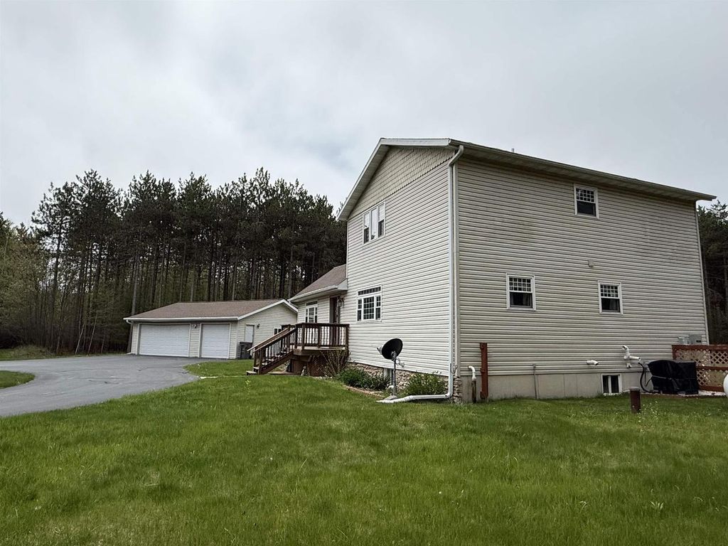 Photo of W2041 County Road B, Marinette, WI 54143 (MLS # 50318313)