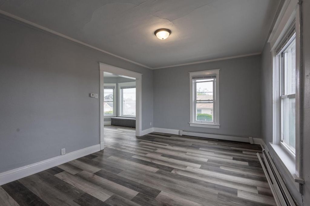 Photo of 729 Montana AVENUE, South Milwaukee, WI 53172 (MLS # 1934319)