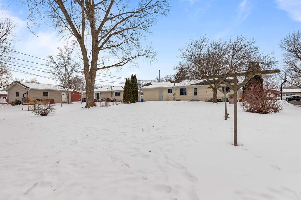 Photo of 336 McKinley AVENUE, Omro, WI 54963 (MLS # 50320943)