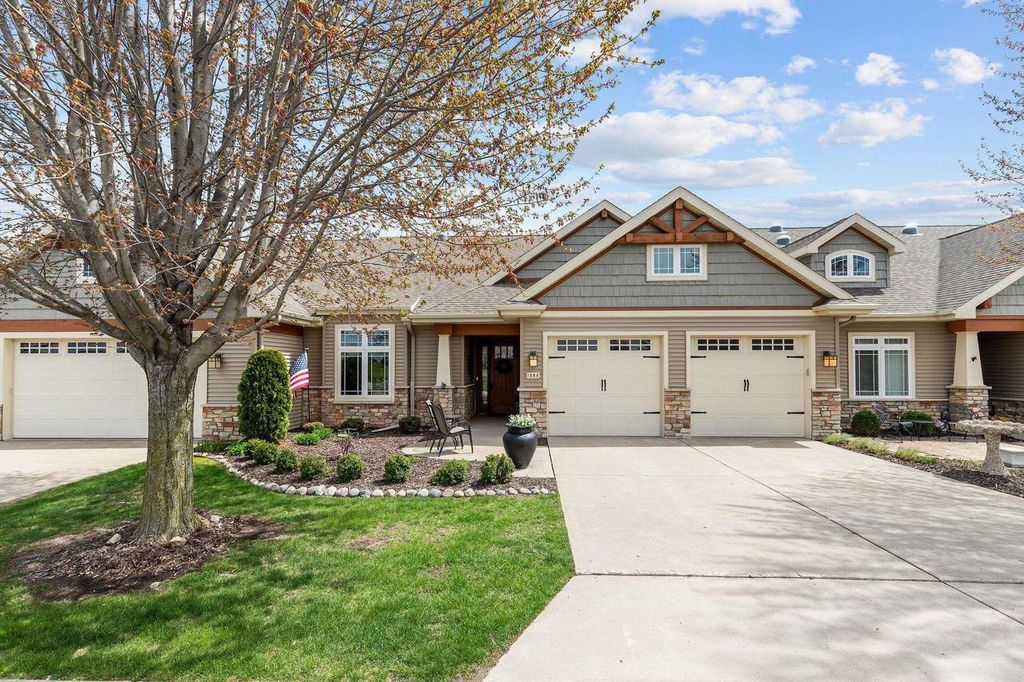 Photo of 1355 Prairie Lake CIRCLE, Neenah, WI 54956 (MLS # 50324574)