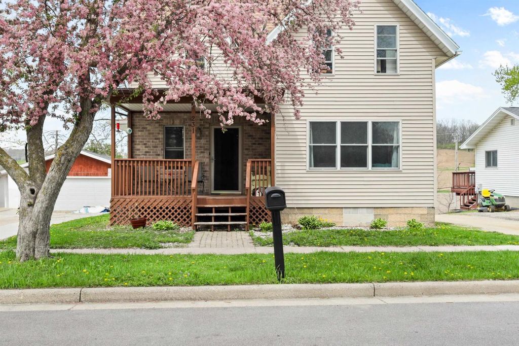 Photo of 231 N Main STREET, Deerfield, WI 53531 (MLS # 2021864)