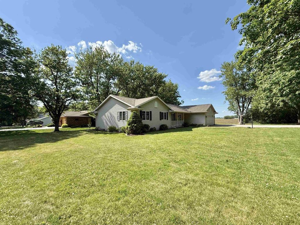 Photo of 2450 S Lathers ROAD, Beloit, WI 53511 (MLS # 2024327)