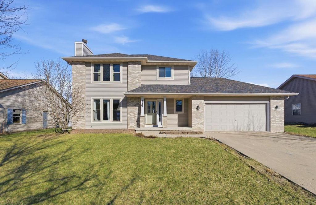 Photo of 329 N Heatherstone DRIVE, Sun Prairie, WI 53590 (MLS # 2019209)