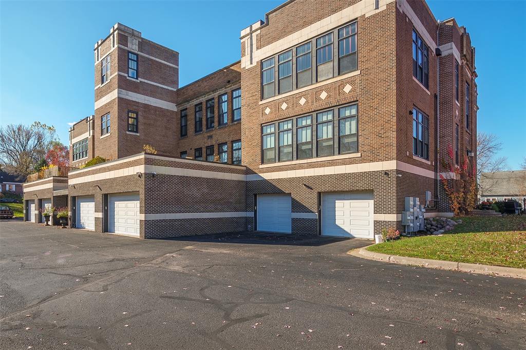 Photo of 1105 Main STREET #3, Eau Claire, WI 54701 (MLS # 1606387)