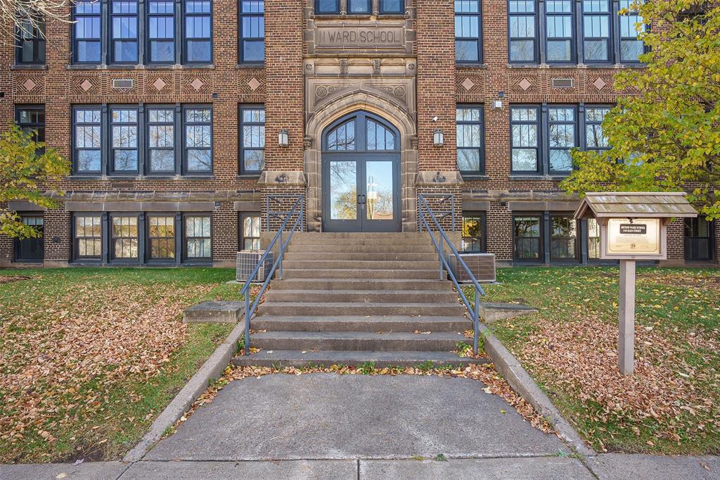 Photo of 1105 Main STREET #3, Eau Claire, WI 54701 (MLS # 1606387)