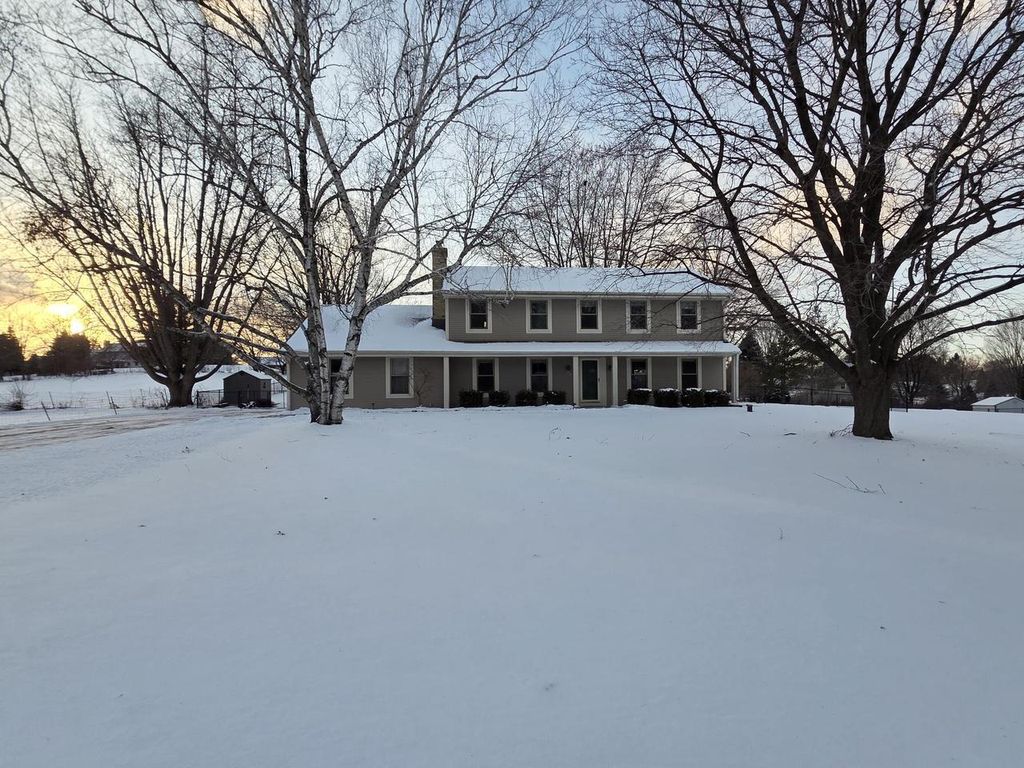 Photo of W225S4375 Guthrie ROAD, Waukesha, WI 53189 (MLS # 1948125)