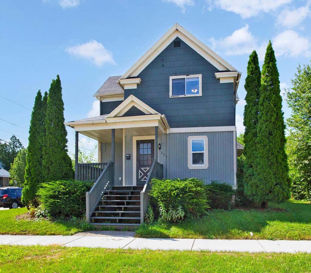 Photo of 204 8th STREET, Fond Du Lac, WI 54935 (MLS # 50331391)