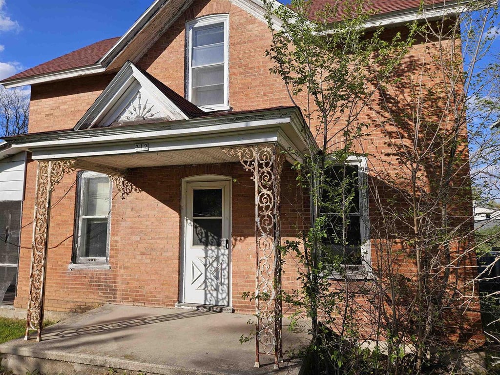 Photo of 312 N Elm STREET, Endeavor, WI 53930 (MLS # 2021600)