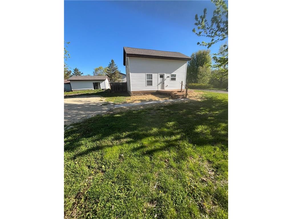 Photo of 878 Washington STREET, Prescott, WI 54021 (MLS # 7065687)