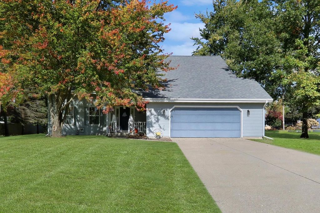 Photo of 2311 E Lorena DRIVE, Beloit, WI 53511 (MLS # 1960064)