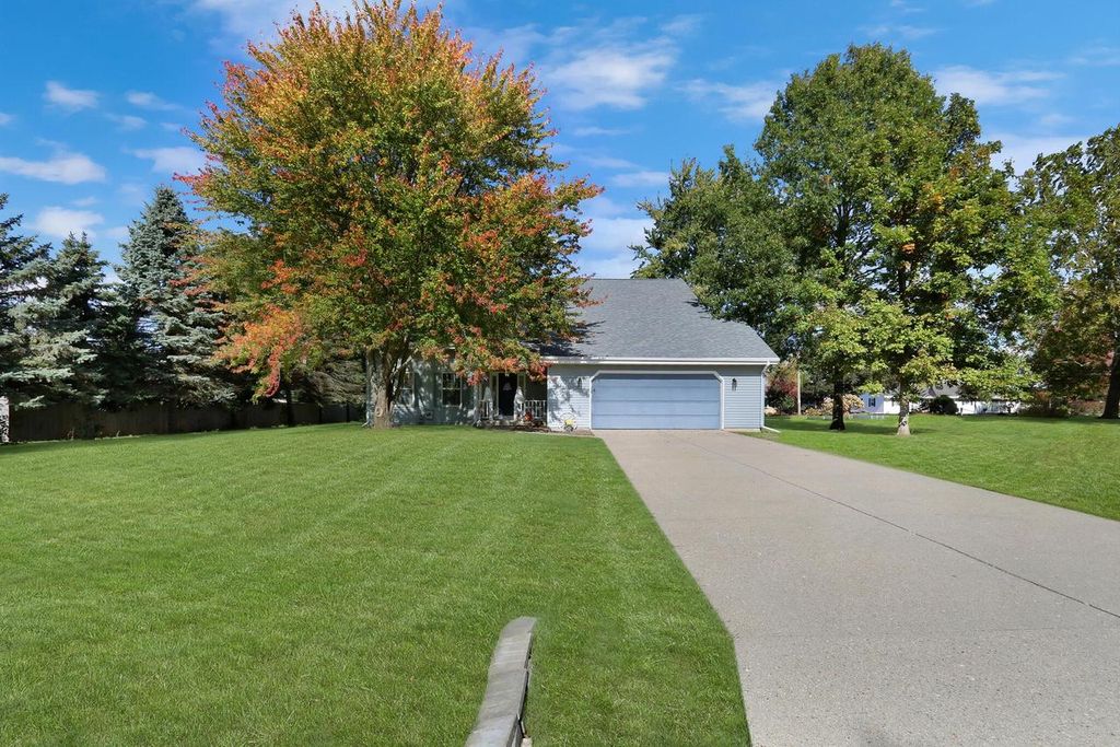 Photo of 2311 E Lorena DRIVE, Beloit, WI 53511 (MLS # 1960064)
