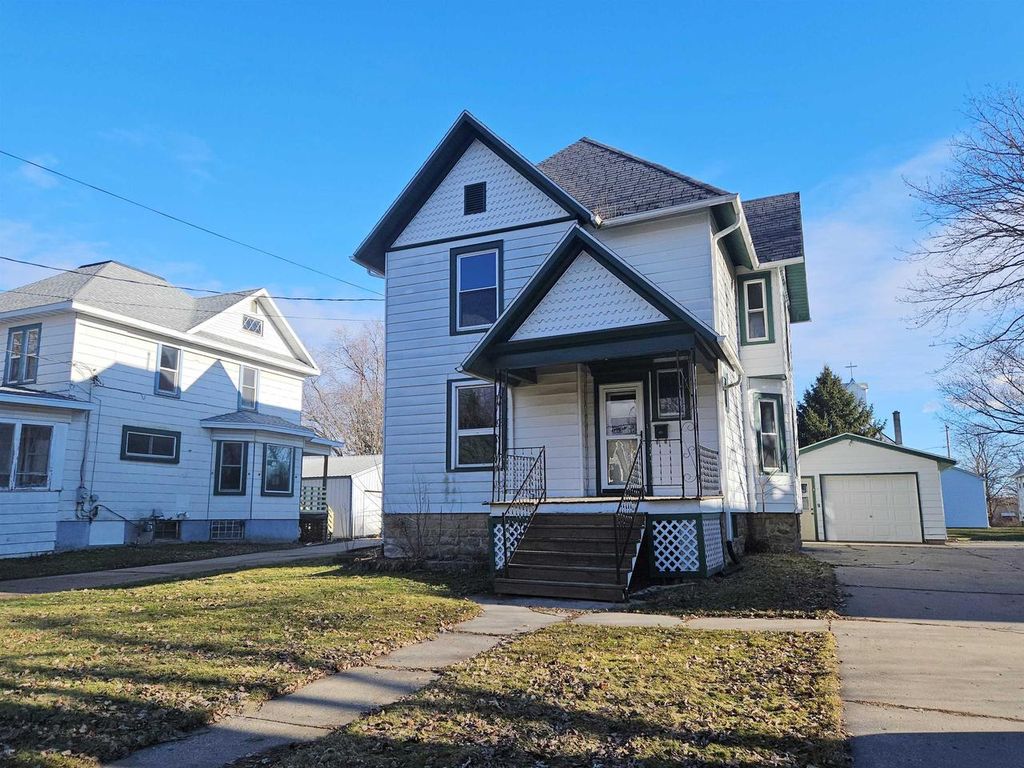 Photo of 215 N Main STREET, Reeseville, WI 53579 (MLS # 2014965)
