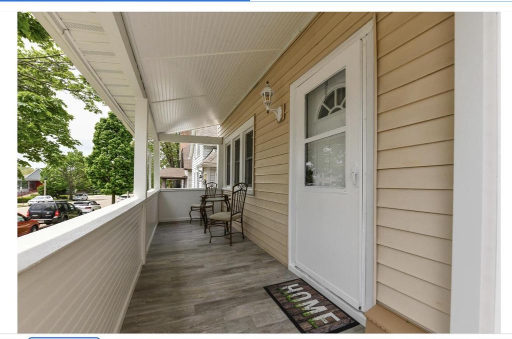 Photo of 1320 Milwaukee AVENUE, South Milwaukee, WI 53172 (MLS # 1946898)