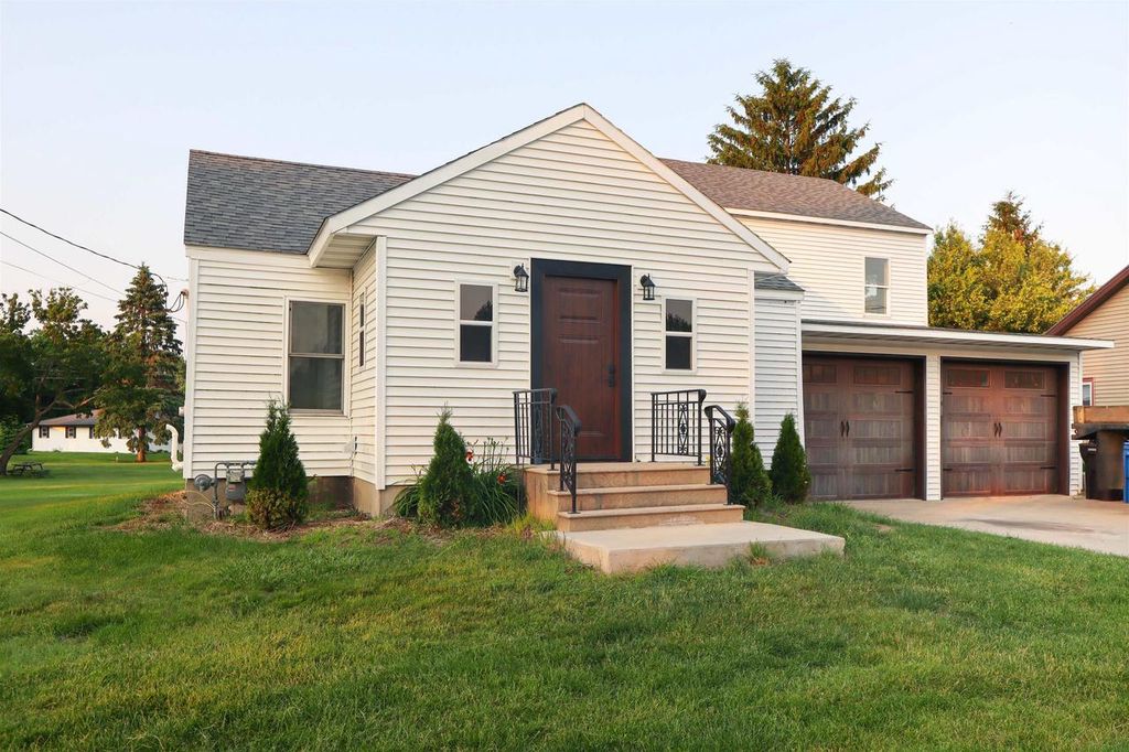 Photo of 507 Janesville STREET, Oregon, WI 53575 (MLS # 2009766)