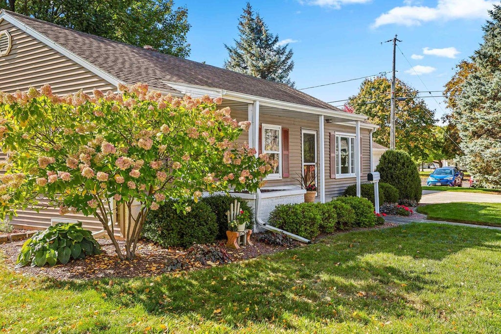 Photo of 121 Horn STREET, Brillion, WI 54110 (MLS # 50334422)