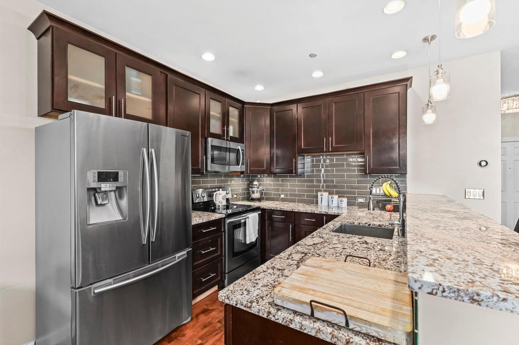 Photo of 1920 N Farwell AVENUE #204, Milwaukee, WI 53202 (MLS # 1958380)