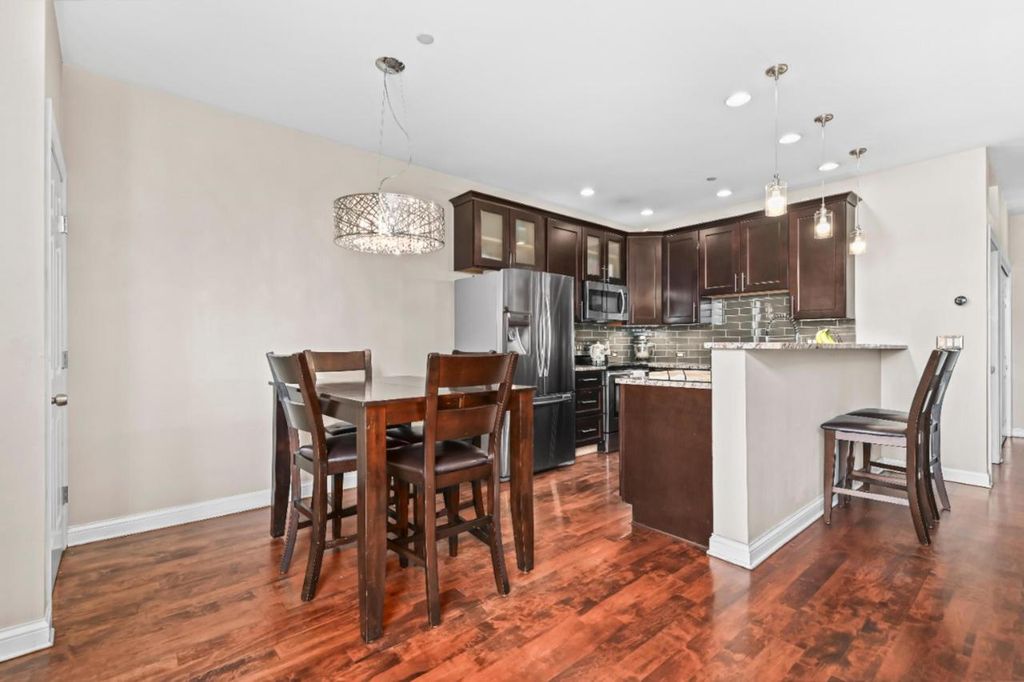 Photo of 1920 N Farwell AVENUE #204, Milwaukee, WI 53202 (MLS # 1958380)