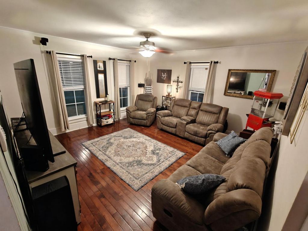 Photo of 517 E Union STREET, Hartford, WI 53027 (MLS # 1957848)