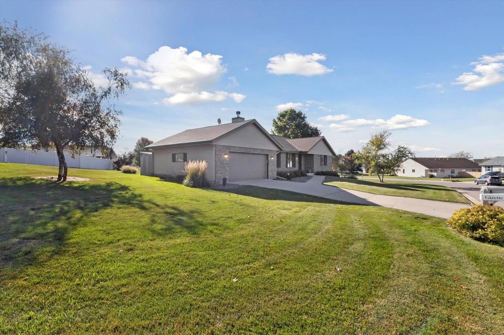 Photo of 224 Winesap COURT, Janesville, WI 53548 (MLS # 2008393)