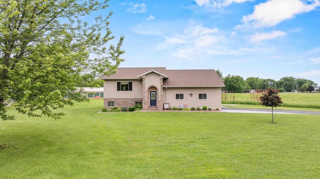 Photo of 303 S Tyler STREET, Spencer, WI 54479 (MLS # 22602707)