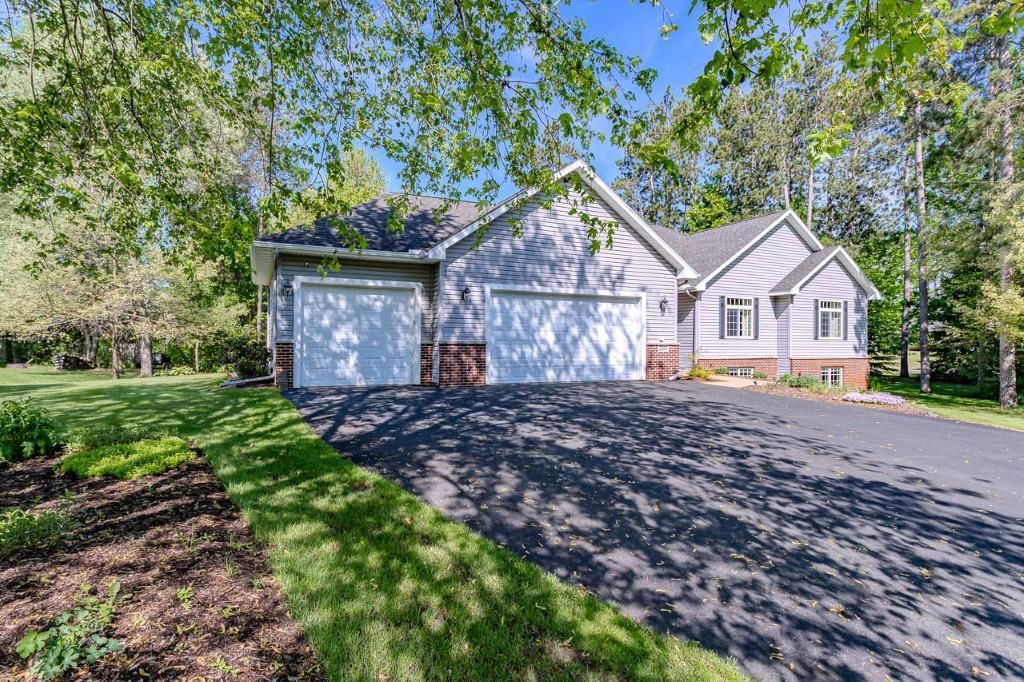 Photo of 2263 Meadow DRIVE, Kronenwetter, WI 54455 (MLS # 22602310)