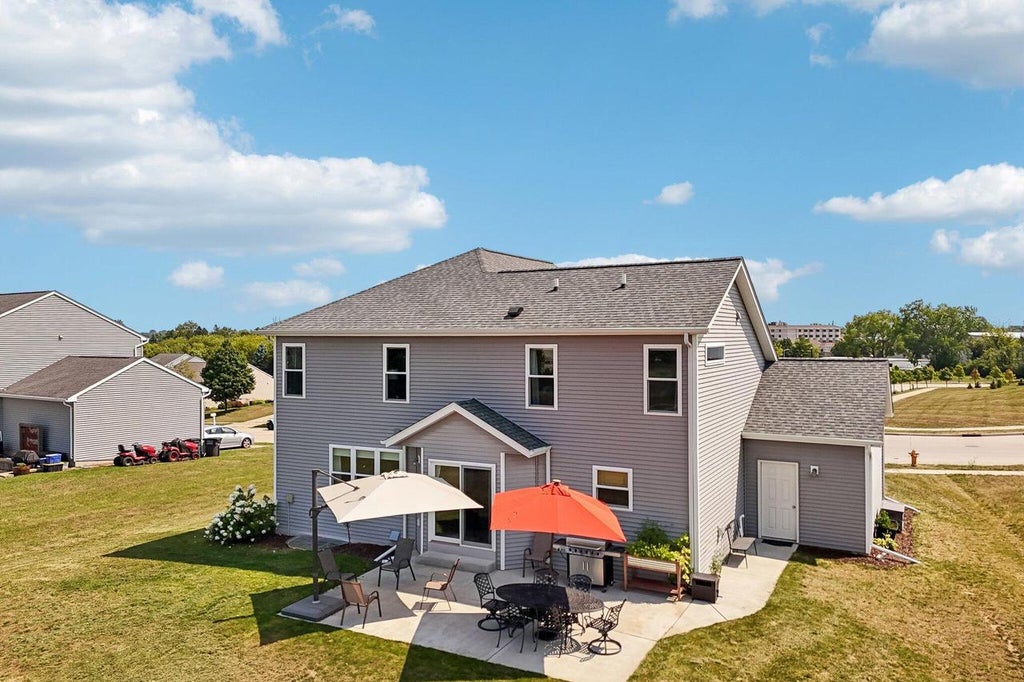 Photo of 74 Weston Ridge ROAD, Oconomowoc, WI 53066 (MLS # 1980679)