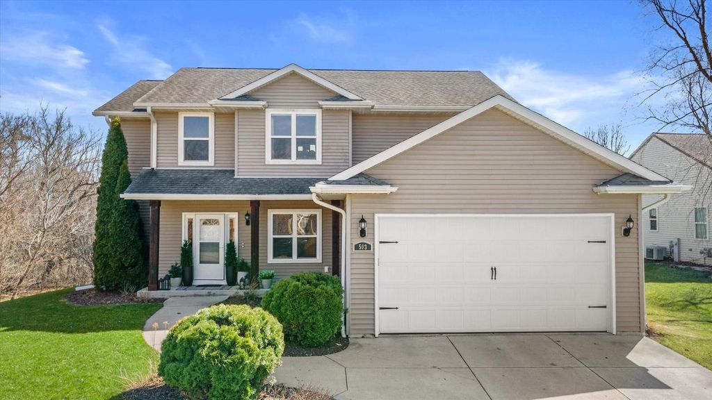 Photo of 503 Brockway DRIVE, Mukwonago, WI 53149 (MLS # 1957246)