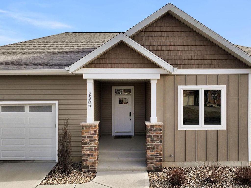 Photo of 2809 Hickory Ridge ROAD, Madison, WI 53719 (MLS # 2015119)