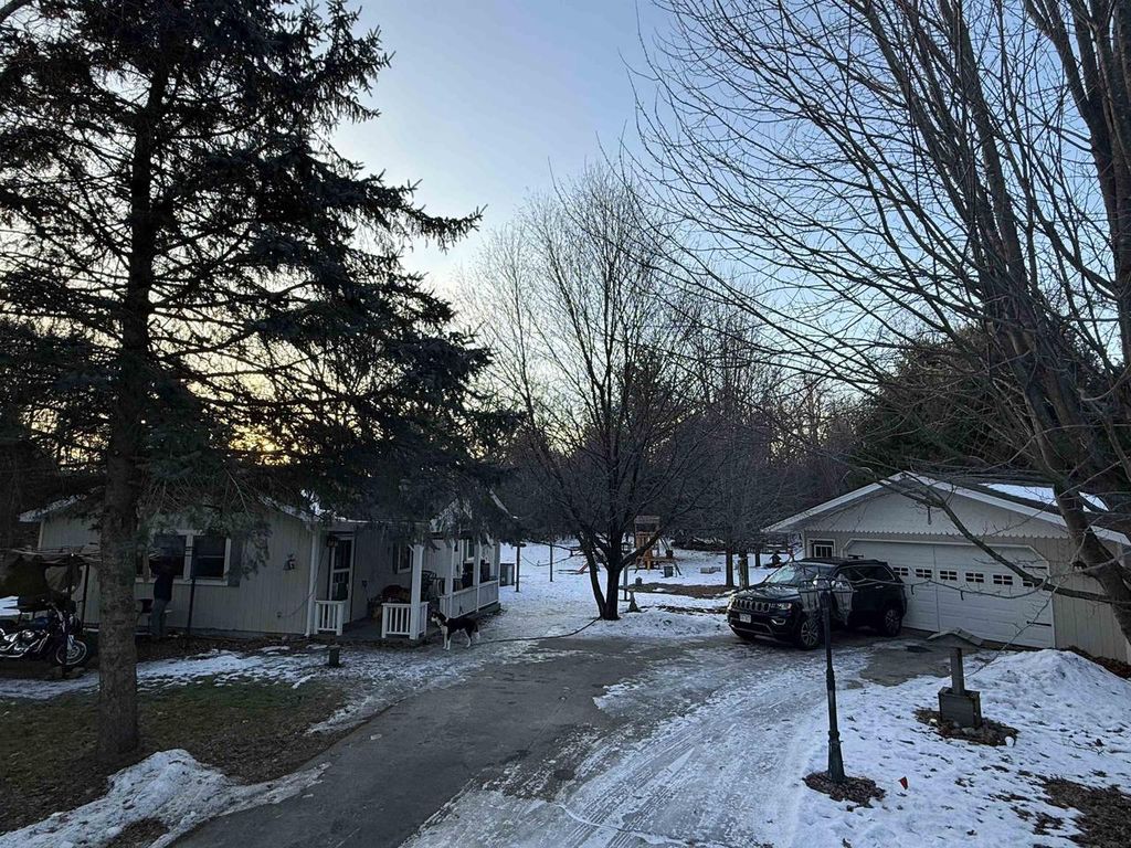 Photo of 607 W Whispering CIRCLE, Redgranite, WI 54970 (MLS # 22600115)