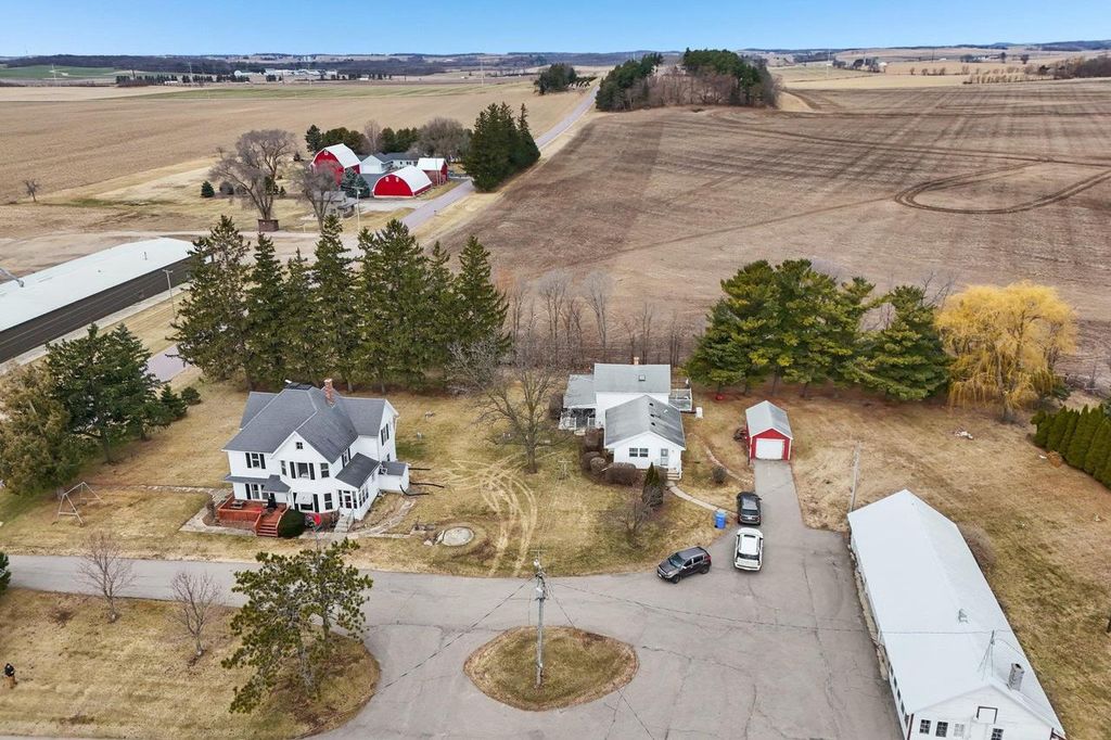 Photo of W7900 Meek ROAD, Arlington, WI 53911 (MLS # 2018555)