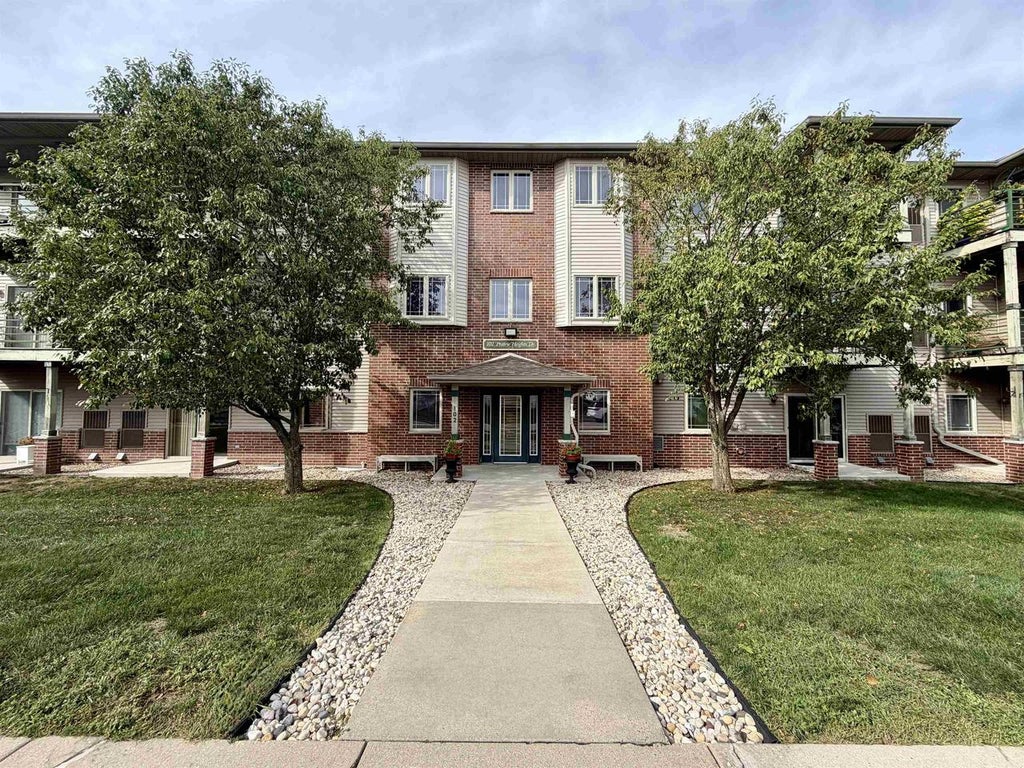 Photo of 102 Prairie Heights DRIVE #312, Verona, WI 53593 (MLS # 2032156)
