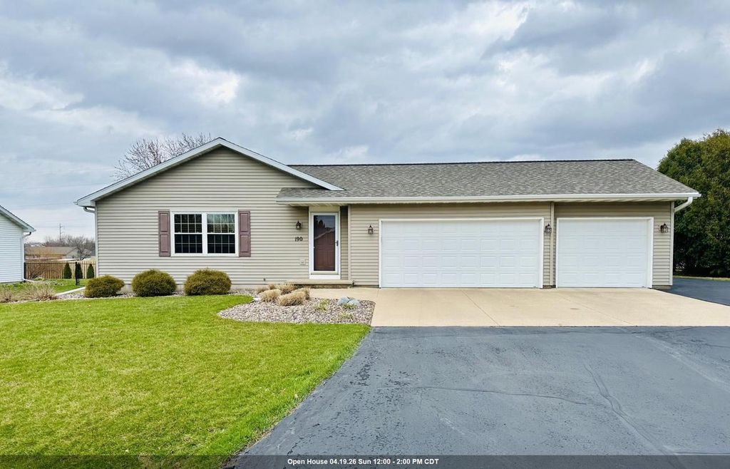 Photo of N190 Hopensperger ROAD, Appleton, WI 54915 (MLS # 50323699)