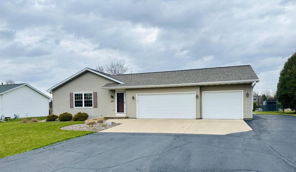 Photo of N190 Hopensperger ROAD, Appleton, WI 54915 (MLS # 50323699)