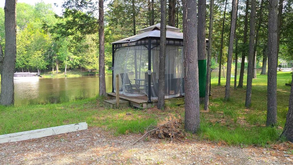 Photo of 9570 Pine Bend LANE, Gillett, WI 54124 (MLS # 50325935)