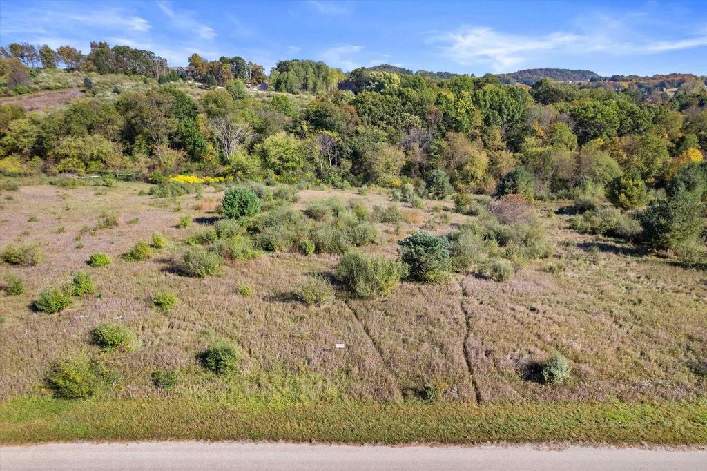 Photo of 1201 Netherlands DRIVE, Woodland, WI 53941 (MLS # 2010356)