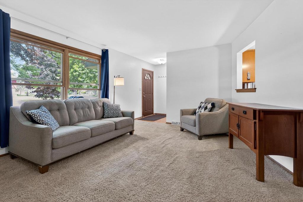 Photo of 6356 W Plaza CIRCLE, Brown Deer, WI 53223 (MLS # 1965280)