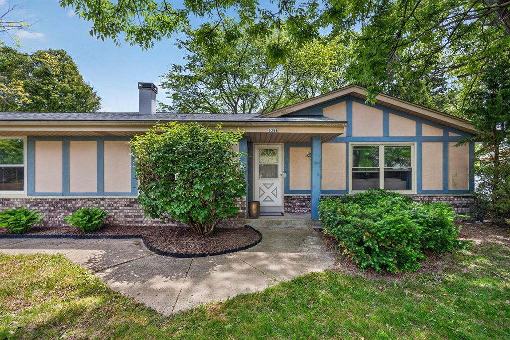 Photo of 6356 W Plaza CIRCLE, Brown Deer, WI 53223 (MLS # 1965280)