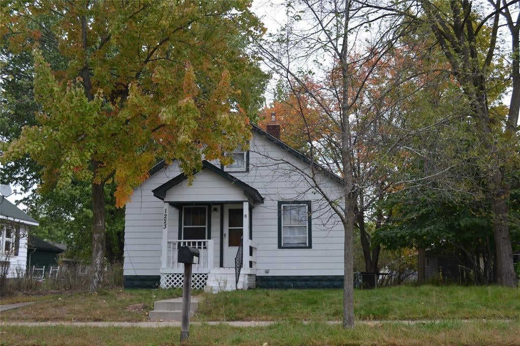 Photo of 1223 Barron STREET, Eau Claire, WI 54703 (MLS # 1604976)