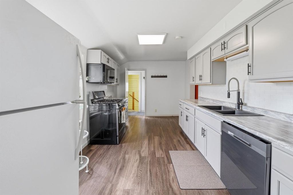 Photo of 120 E Arndt STREET, Fond Du Lac, WI 54935 (MLS # 50323099)