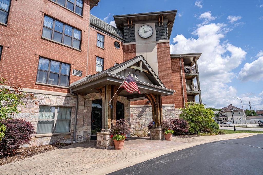 Photo of 100 E Main STREET #403, Waukesha, WI 53186 (MLS # 1940298)