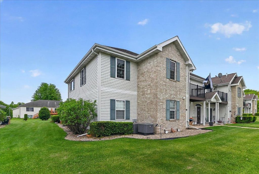 Photo of 6617 Reston Heights DRIVE #1, Madison, WI 53718 (MLS # 2024089)