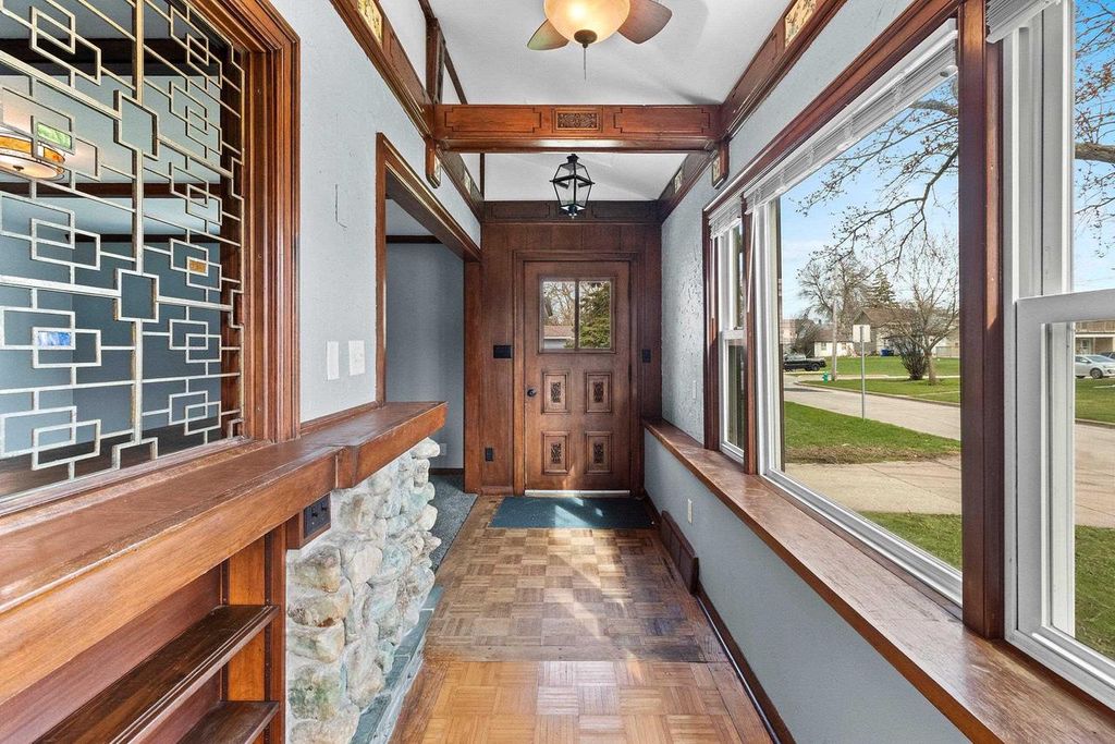 Photo of 116 E Orange STREET, Appleton, WI 54915 (MLS # 50323985)