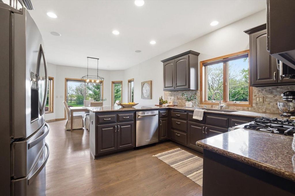 Photo of W280N8120 Black Diamond COURT, Hartland, WI 53029 (MLS # 1961793)