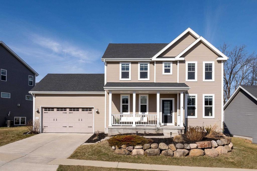 Photo of 10210 Shady Birch TRAIL, Verona, WI 53593 (MLS # 2017000)