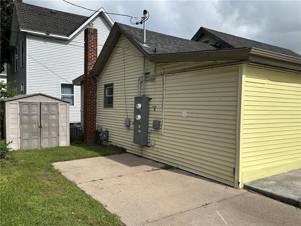 Photo of 204 W Grand AVENUE #1 &amp; 2, Chippewa Falls, WI 54729 (MLS # 1595315)