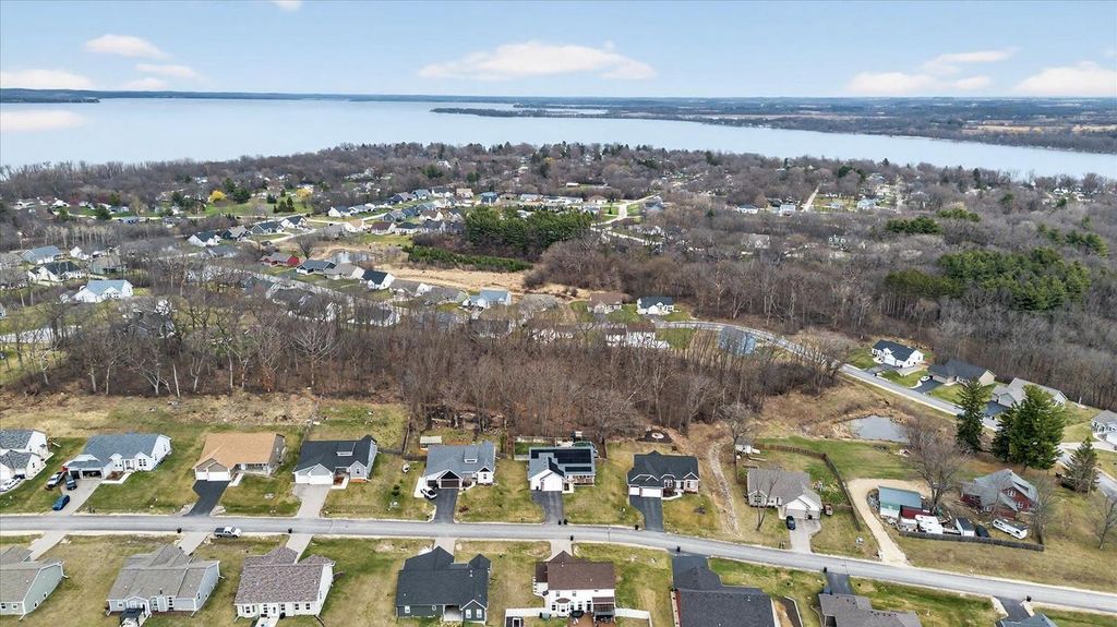 Photo of 11142 N Lake Woods DRIVE, WI 53534 (MLS # 22601295)