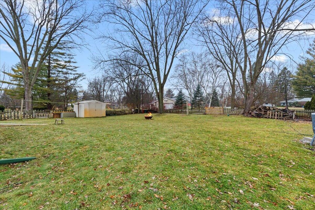 Photo of 3465 Nassau DRIVE, Brookfield, WI 53045 (MLS # 1947067)