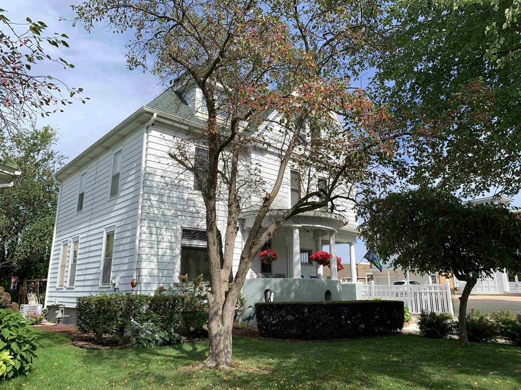 Photo of 240 W Harrison STREET, Columbus, WI 53925 (MLS # 2032085)