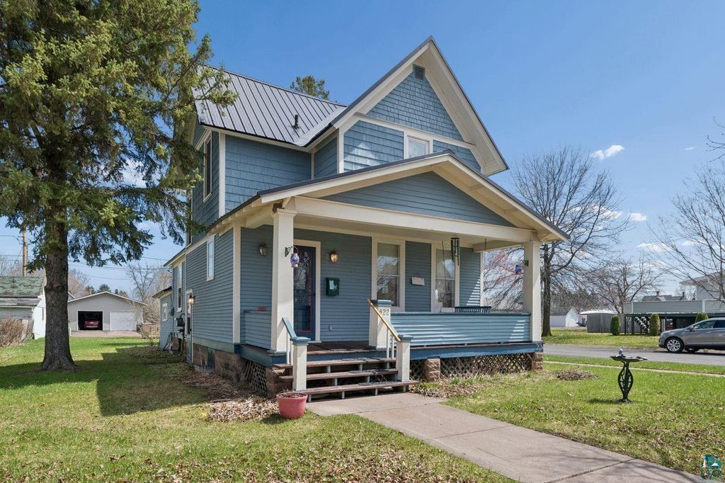 Photo of 822 3rd Ave E, Ashland, WI 54806 (MLS # 6124810)