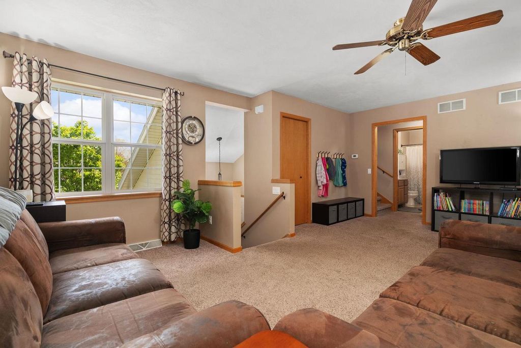 Photo of 556 Ronald Lee CIRCLE, Rio, WI 53960 (MLS # 2021173)